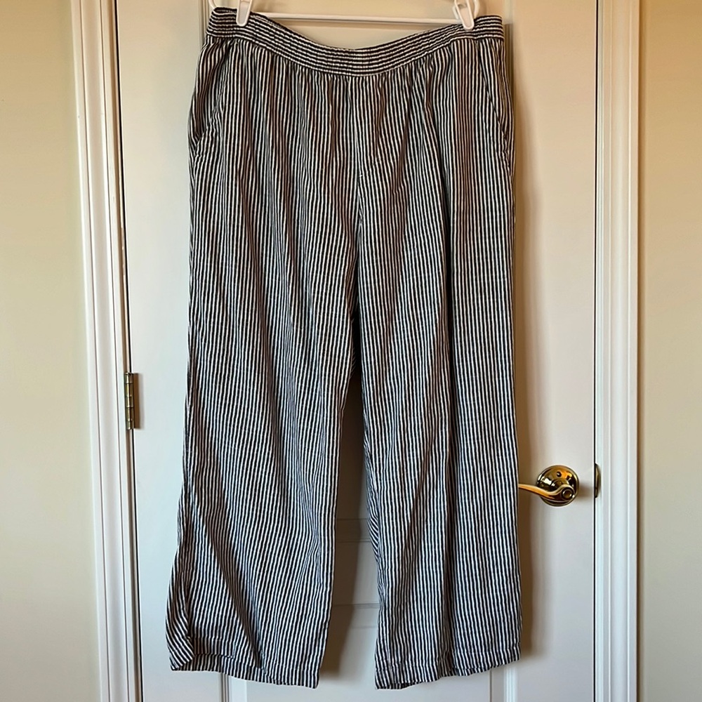 Old Navy Loose Fitting Pants With White and Med Blue Stripe -XL